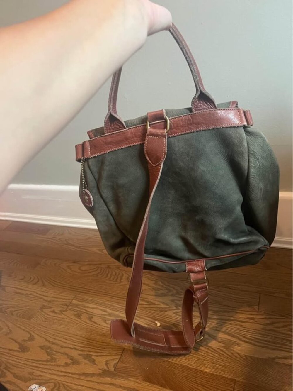 Vintage Roots Leather Backpack - Picture 3 of 3